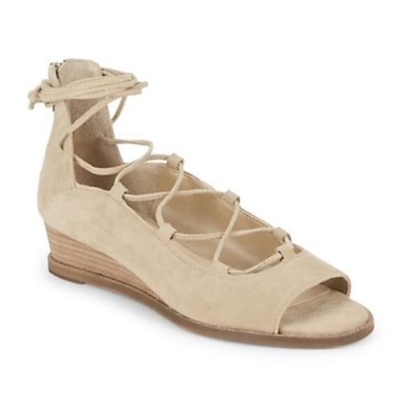 Vince Camuto Rochela Suede Wedge Sandal Lace-up Tan Peep Toe Size 7.5 - Picture 1 of 13